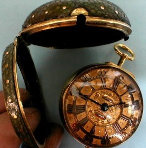 oldvergesidewcase Antique Fusee resoration